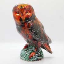 Anita Harris owl, signed in gold, no cracks or chips, H: 19 cm. UK P&P Group 2 (£20+VAT for the