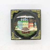 Small Russian lacquered box. UK P&P Group 1 (£16+VAT for the first lot and £2+VAT for subsequent