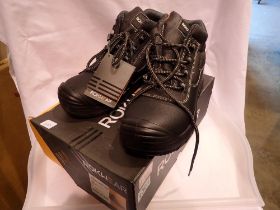 Pair of new and unused Rokwear work boots, size 5. Not available for in-house P&P