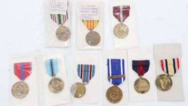 US medals, including Vietnam Service, naval examples etc., some restrike. UK P&P Group 1 (£16+VAT