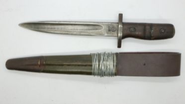 American WWI M1917 bayonet later shortened with scabbard, also shortened. UK P&P Group 1 (£16+VAT