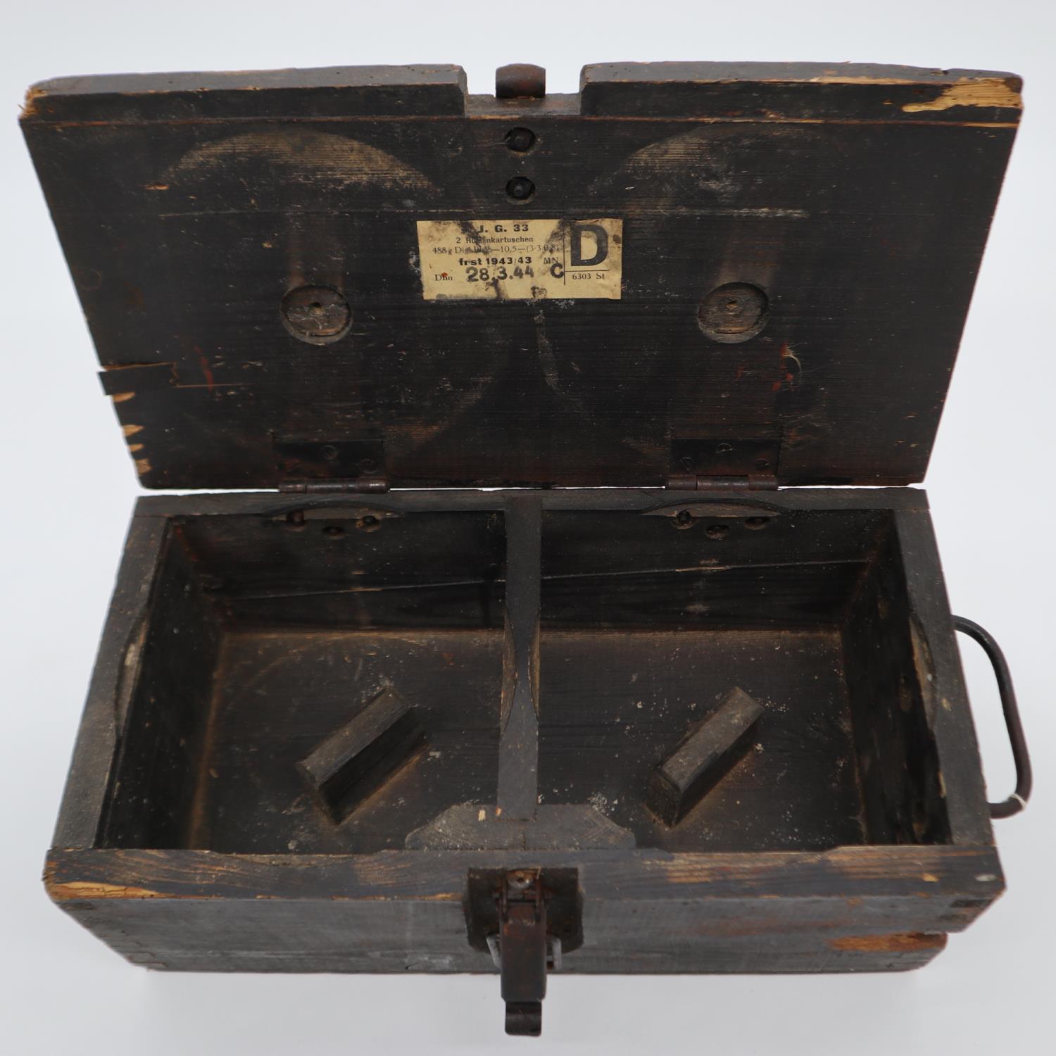 WWII German 15cm Sig 33 Cartridge Box with original labels, stencils, and internals, UK P&P Group - Image 3 of 3