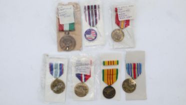 US medals, including Vietnam Service, Kuwait, Kosovo Campaign, Defence medal etc., some restrike. UK