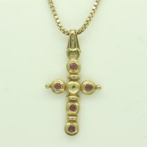 9ct gold stone set cross on a 9ct gold chain, chain L: 45 cm, 6.3g. UK P&P Group 0 (£6+VAT for the