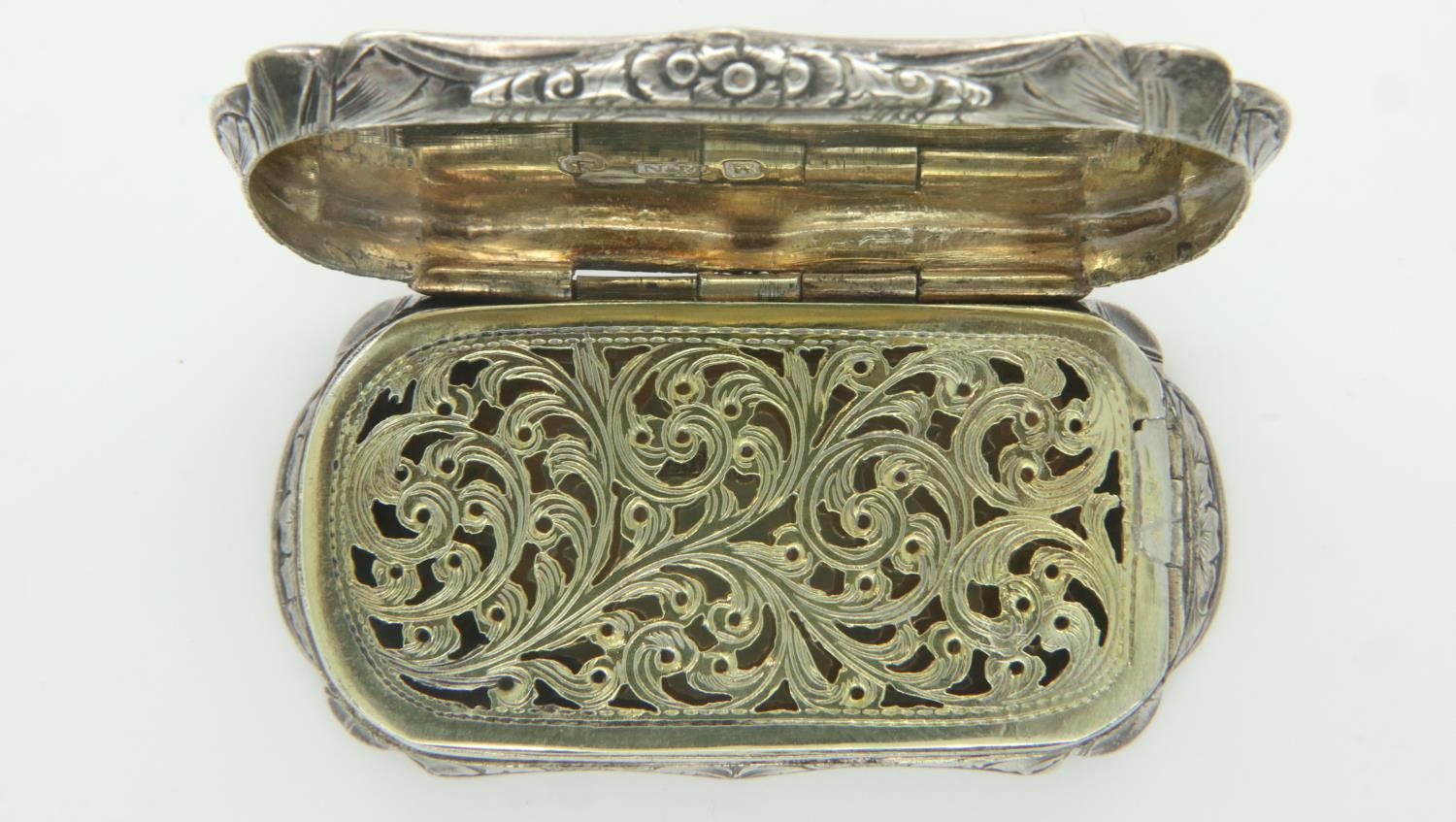 Nathaniel Mills hallmarked silver vinaigrette featuring Crystal Palace with inscription A Present - Image 3 of 4