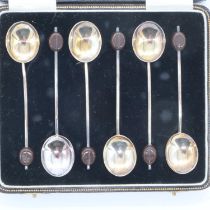 Cased set of hallmarked silver coffee bean spoons, 39g. UK P&P Group 1 (£16+VAT for the first lot