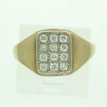 9ct gold signet ring set with cubic zirconia, size N, 2.5g. UK P&P Group 0 (£6+VAT for the first lot