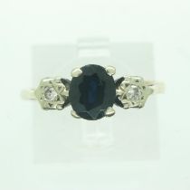 9ct gold ring set with sapphire and diamonds, size N, 2.5g. UK P&P Group 0 (£6+VAT for the first lot