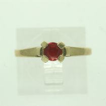 9ct gold ruby set ring, size O, 1.9g. UK P&P Group 0 (£6+VAT for the first lot and £1+VAT for