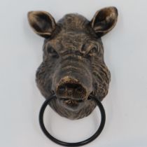 Cast iron door towel holder with a bust of a pig. H: 23cm. UK P&P Group 2 (£20+VAT for the first lot