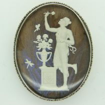 Sterling silver cameo brooch with butterfly wing background, circa 1930, L: 35 mm. UK P&P Group