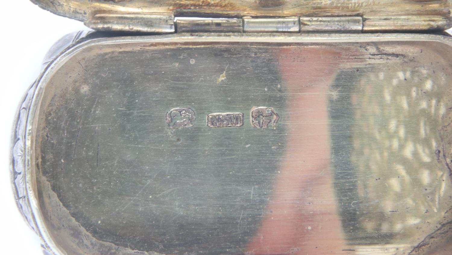 Nathaniel Mills hallmarked silver vinaigrette featuring Crystal Palace with inscription A Present - Image 4 of 4