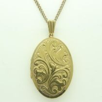 9ct gold locket and chain, L: 50 cm, 12.0g. UK P&P Group 1 (£16+VAT for the first lot and £2+VAT for