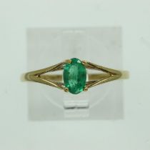 9ct gold solitaire ring set with emerald, size O, 1.2g. UK P&P Group 0 (£6+VAT for the first lot and