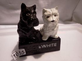 Cast iron Black & White Scotch whisky, 14 x 14 cm. Not available for in-house P&P