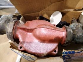 SMC Comet 2 240v water pump in box. Not available for in-house P&P