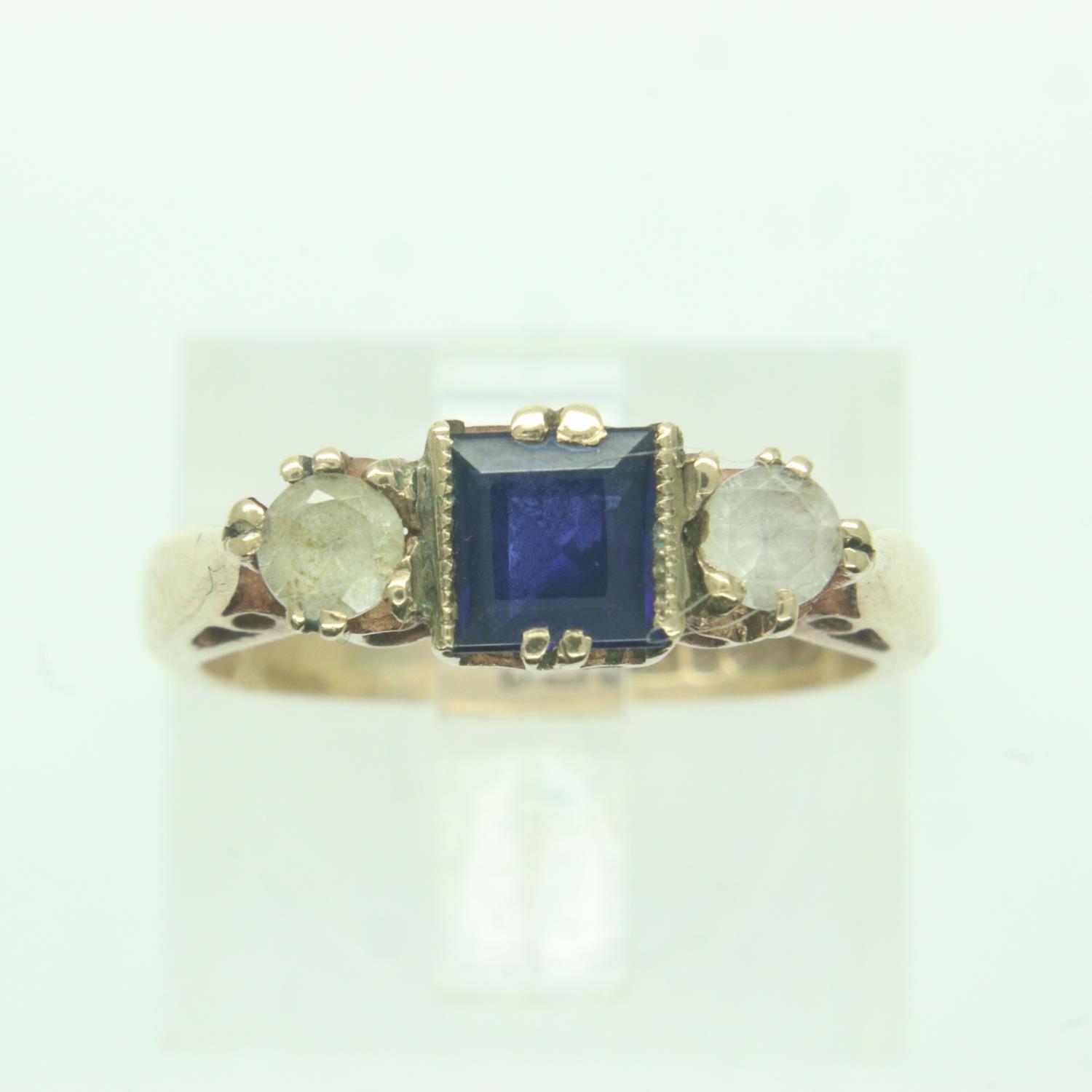 9ct gold ring set with sapphire and cubic zirconia, size J, 2.7g. UK P&P Group 0 (£6+VAT for the
