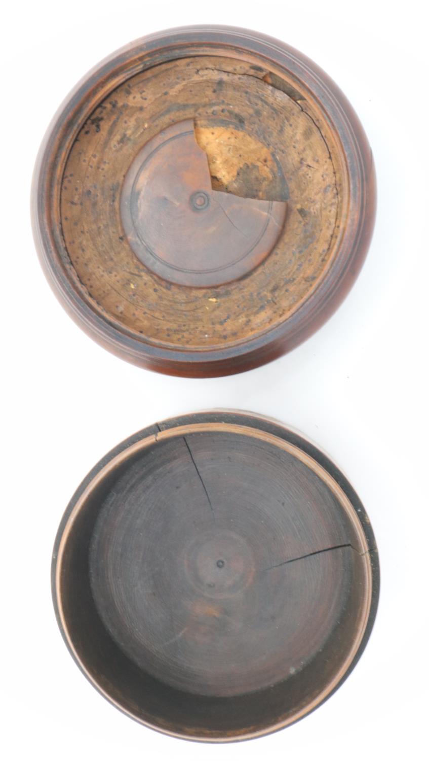 WWI British Screw Lidded Wooden Pot with Silver Royal Flying Corps Badge. UK P&P Group 1 (£16+VAT - Image 2 of 2