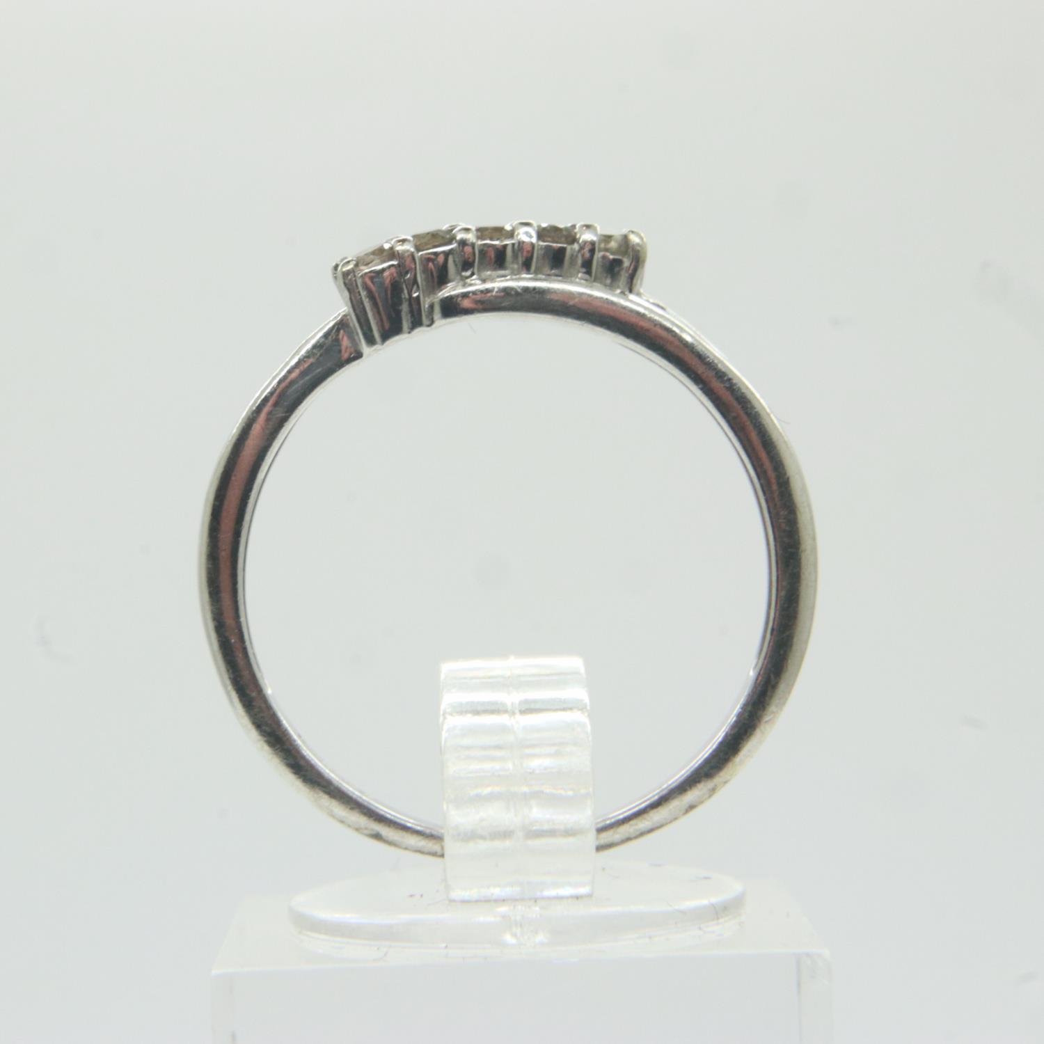 9ct white gold ring set with five white stones, size N, 1.9g. UK P&P Group 0 (£6+VAT for the first - Image 2 of 3