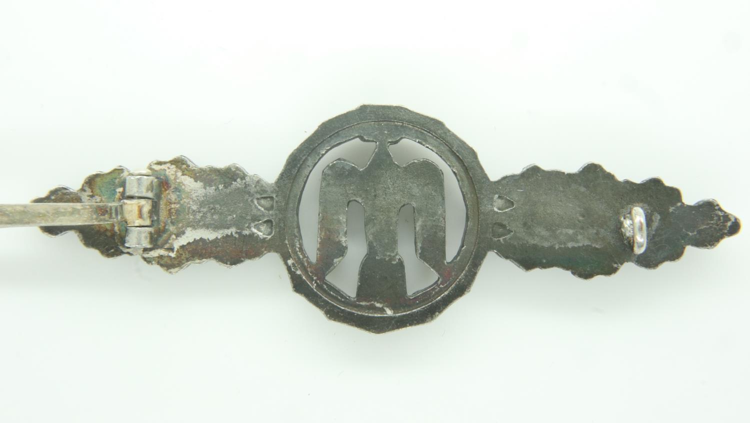 Third Reich Luftwaffe Squadron Clasp for Bomber Pilots-Silver Grade. Late War silvered tombac, non- - Image 2 of 2