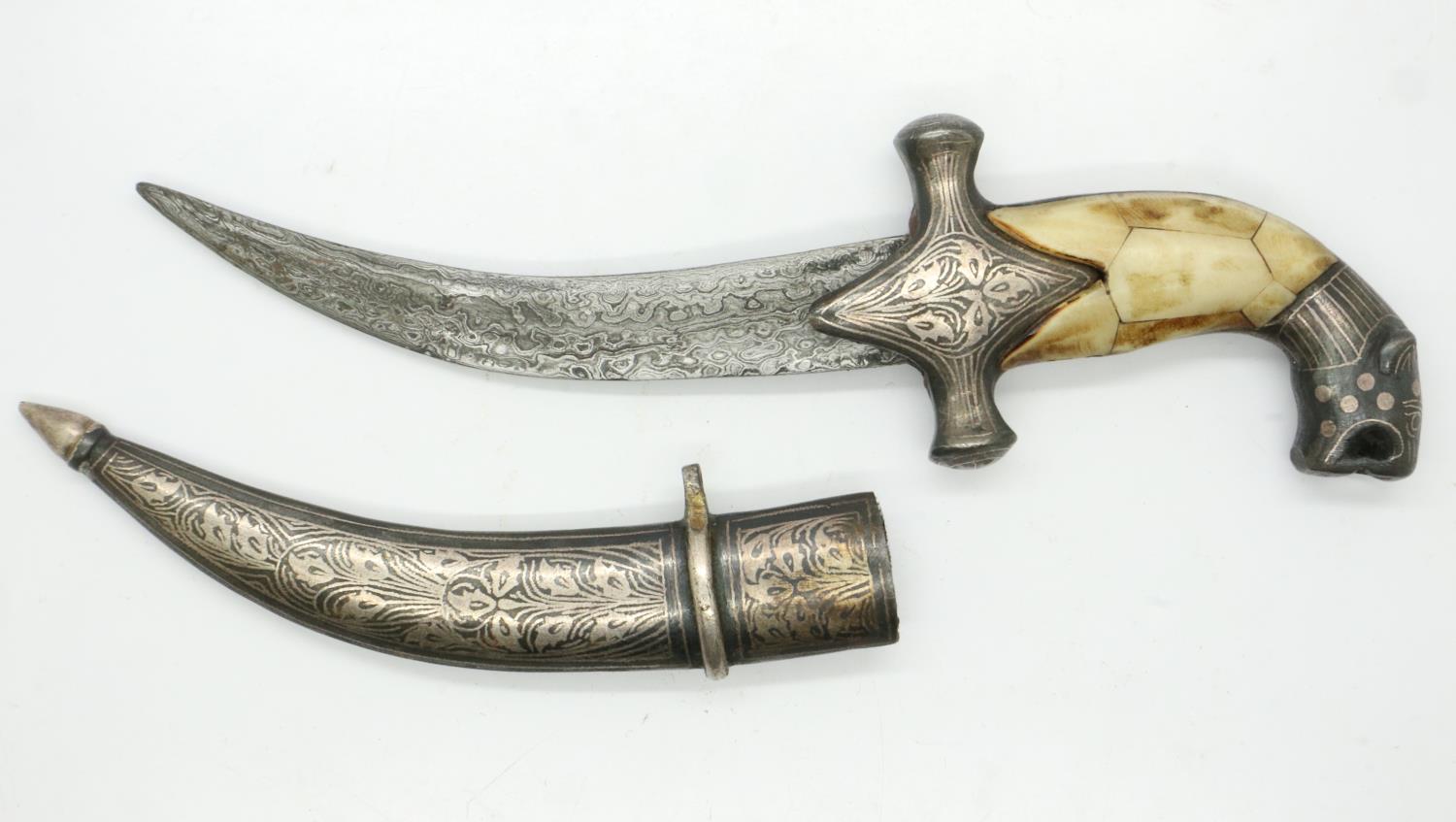 Middle Eastern Jambiya with Damascus blade and silver inlaid scabbard UK P&P Group 1 (£16+VAT for - Bild 2 aus 2