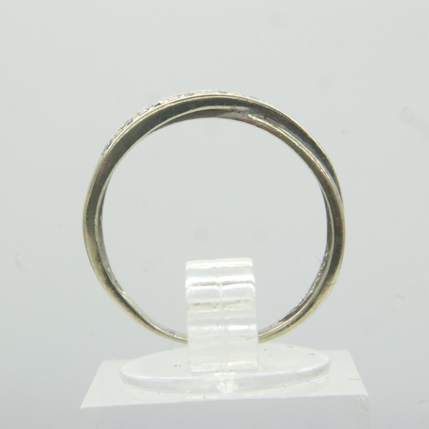 9ct gold crossover ring set with diamonds, size L, 2.0g. UK P&P Group 0 (£6+VAT for the first lot - Image 2 of 3