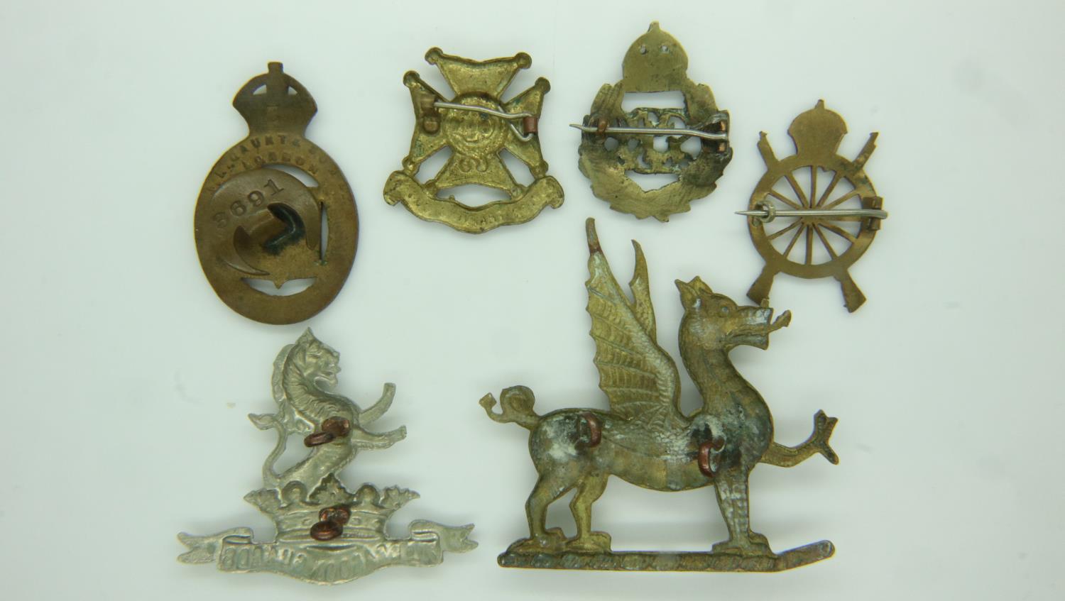 British WWI and later badges, with a War Service (1915) buttonhole, numbered 3691. UK P&P Group - Bild 2 aus 2