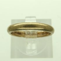9ct gold wedding band, size M, 2.6g. UK P&P Group 0 (£6+VAT for the first lot and £1+VAT for
