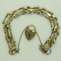 9ct gold gate bracelet with heart-shaped padlock clasp, 7.3g. UK P&P Group 0 (£6+VAT for the first