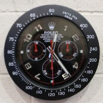 Dealers wall clock with sweeping second hand working at lotting, D: 34 cm. UK P&P Group 3 (£30+VAT