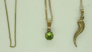 Mixed 9ct gold jewellery, 3.7g. UK P&P Group 0 (£6+VAT for the first lot and £1+VAT for subsequent