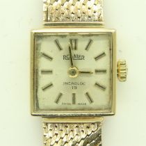 ROAMER: 9ct gold cased ladies manual wind wristwatch on a 9ct gold articulated bracelet, 20.4g. UK