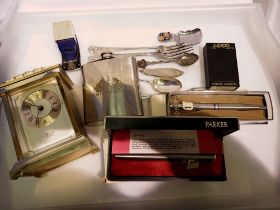 Mixed collectibles to include Parker pens and a Zippo lighter. UK P&P Group 2 (£20+VAT for the first