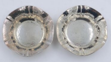 Pair of Alvin Sterling dishes, D: 80 mm, 27g. UK P&P Group 1 (£16+VAT for the first lot and £2+VAT