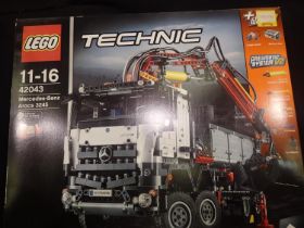 Lego Technic 42043 Mercedes Benz Arocs 3245, factory sealed. UK P&P Group 3 (£30+VAT for the first