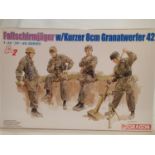 1/35 scale Dragon figure kit, Fallschirmjager and Granatwerfer, appears as new, unchecked. UK P&P