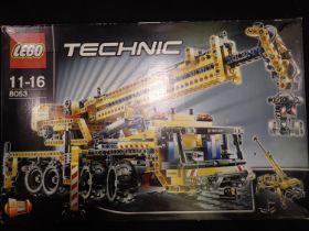 Lego Technic 8053 mobile crane, seals broken, bags still sealed. UK P&P Group 2 (£20+VAT for the