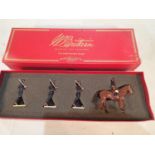 Britains 00142 Delhi Durbar mounted officer and three gun crew. UK P&P Group 1 (£16+VAT for the