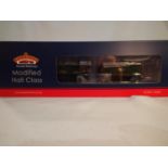 Bachmann 31-786, hall class, 6998, Burton Agnes Hall, green, late crest, near mint condition,