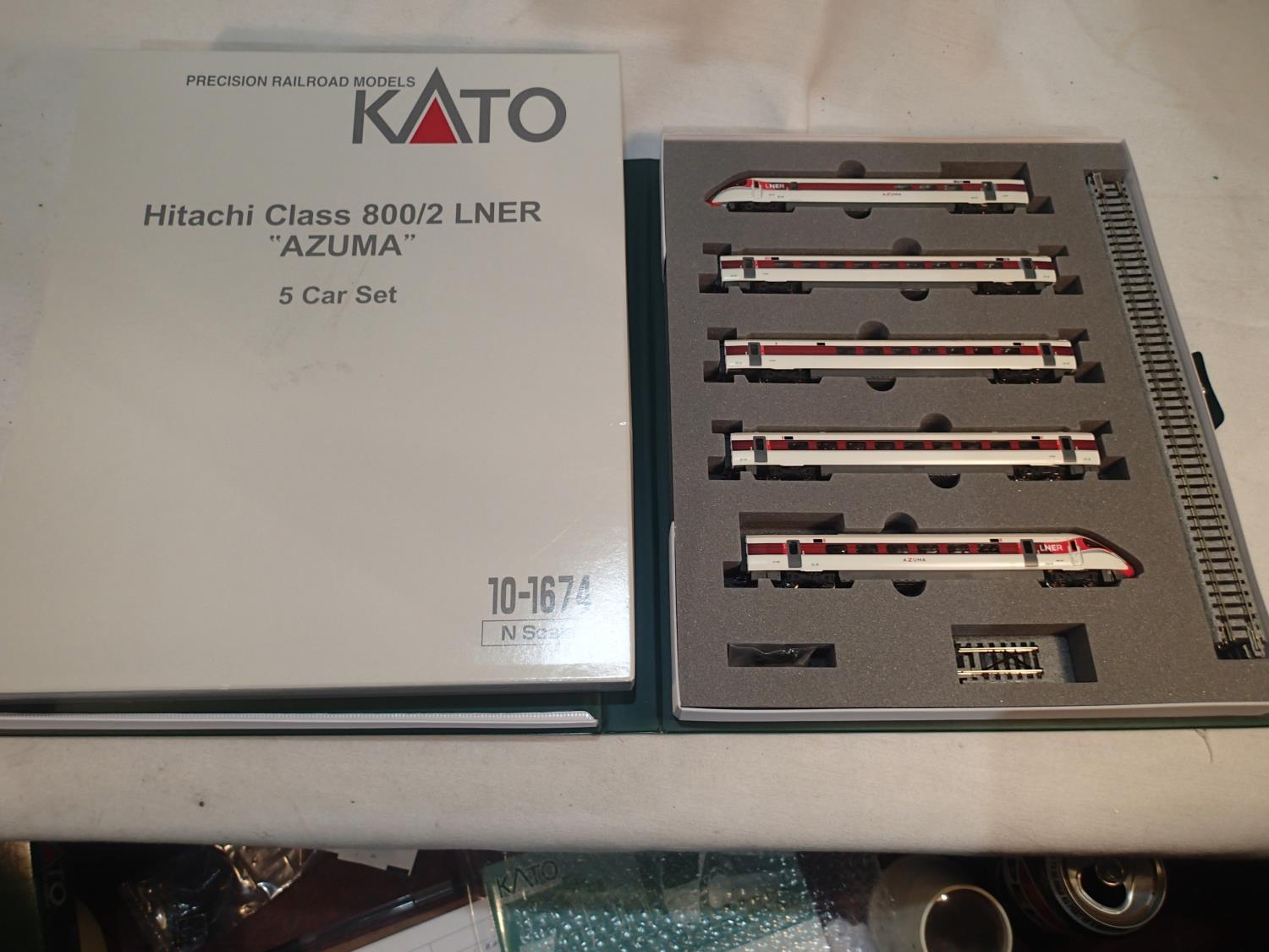 N gauge Kato 10-1674 Hitachi class 8/00/2 L.N.E.R Azuma five car set, near mint condition, boxed. UK