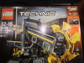 Lego Technic 42055 bucket wheel excavator, factory sealed. UK P&P Group 3 (£30+VAT for the first lot