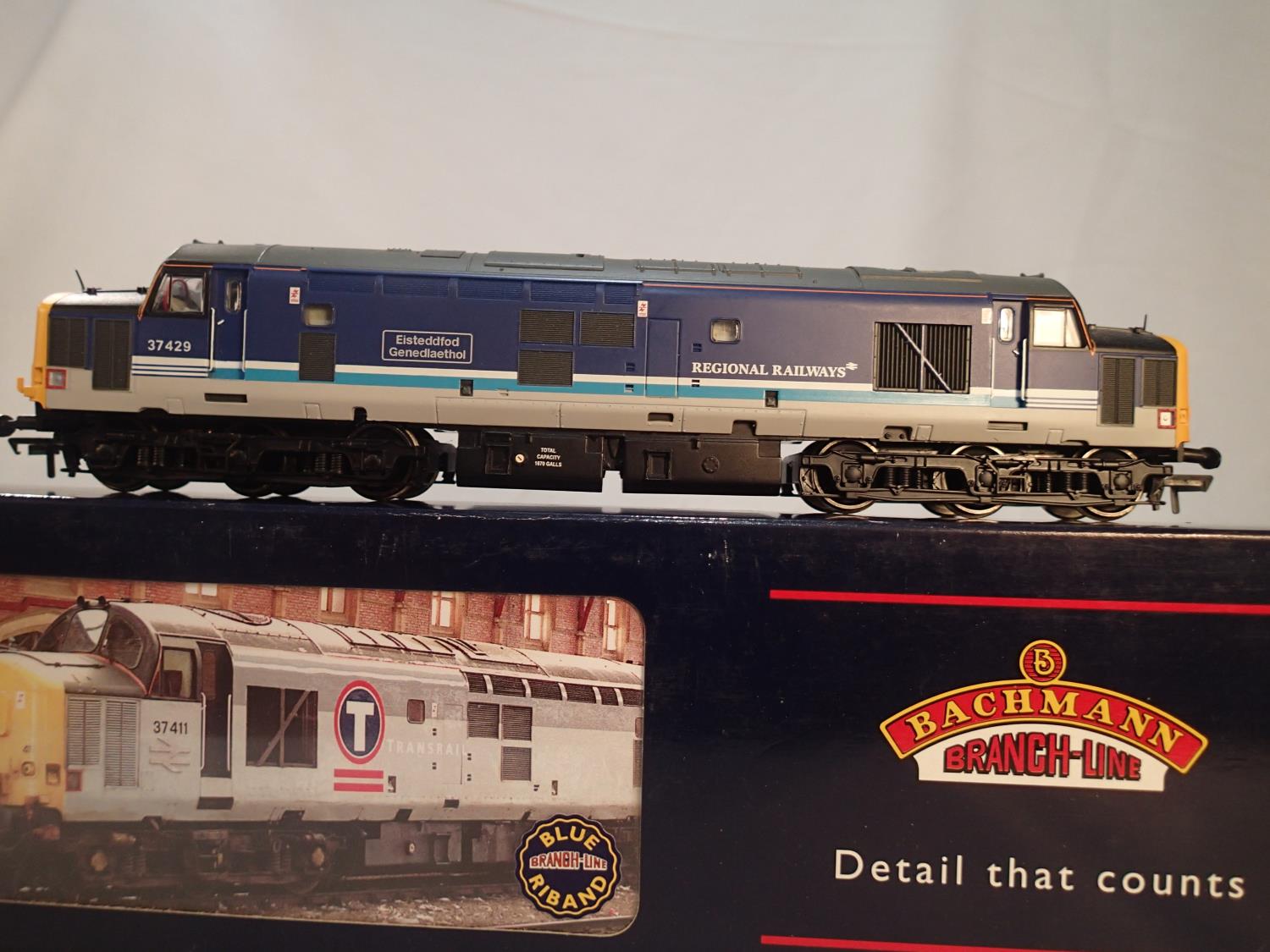 Bachmann 32-376, class 37 diesel, 37429, Eisteddfod Genedlaethol, Regional Railways, excellent