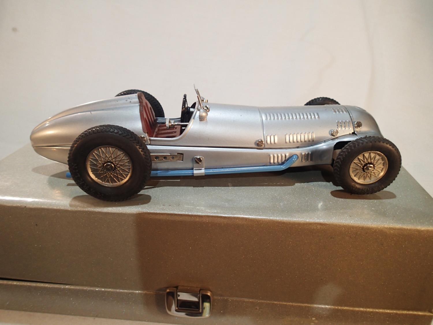 Marklin tinplate clock work W154 racing car, silver, 28 cm, excellent condition, with No. 28 - Image 3 of 4