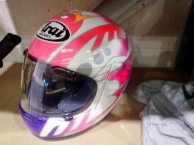 Arai motorcycle helmet with box, size M. UK P&P Group 3 (£30+VAT for the first lot and £8+VAT for