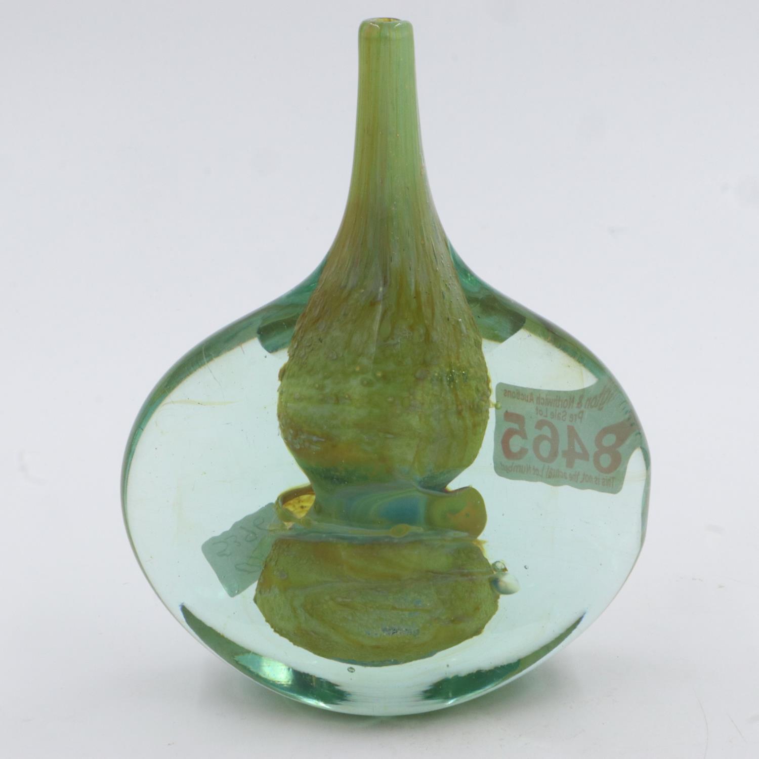 Small Mdina signed vase, H: 15 cm. UK P&P Group 2 (£20+VAT for the first lot and £4+VAT for