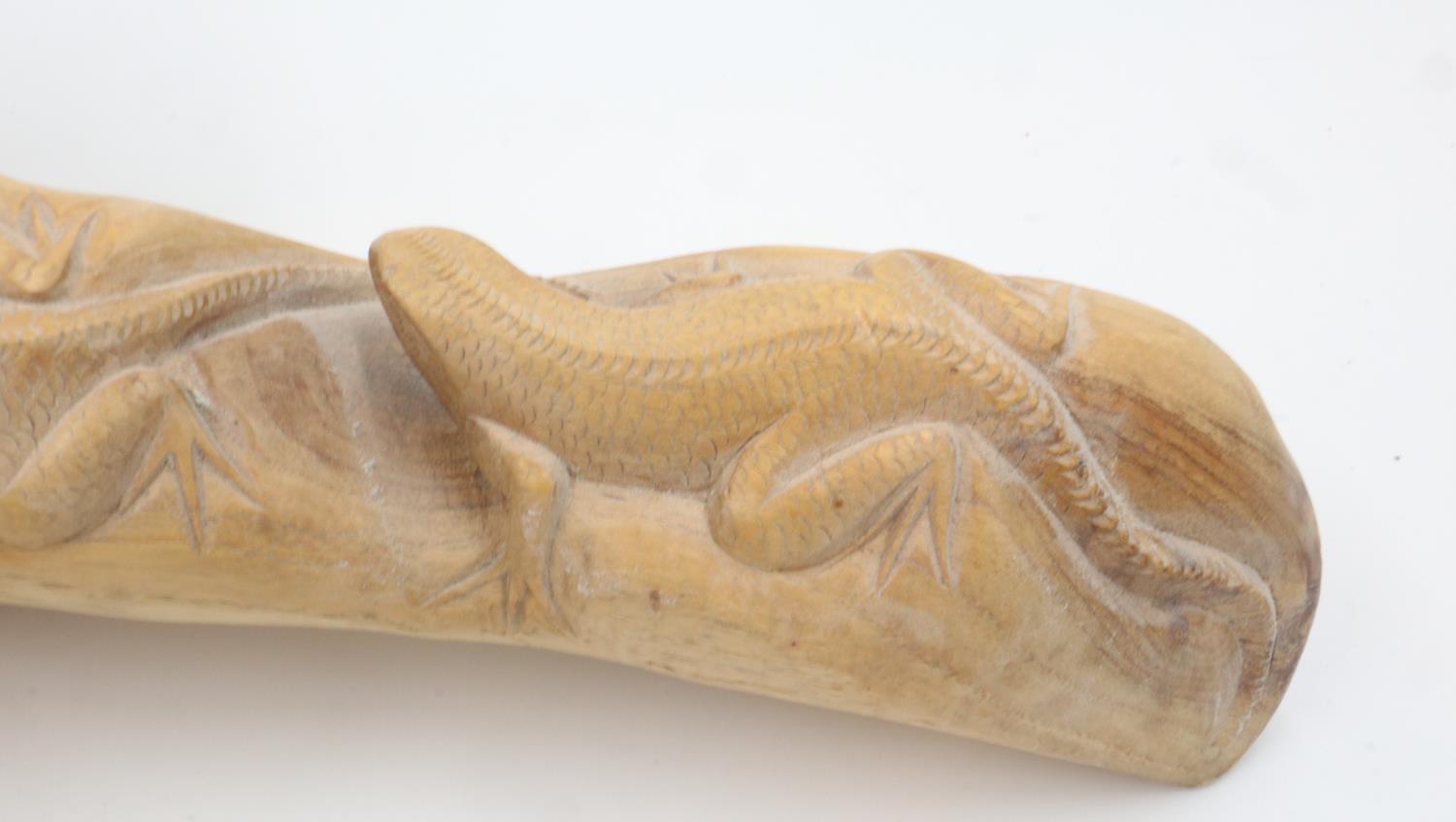 Carved mango wood root depicting lizards, L: 50 cm. UK P&P Group 3 (£30+VAT for the first lot and £ - Image 2 of 3