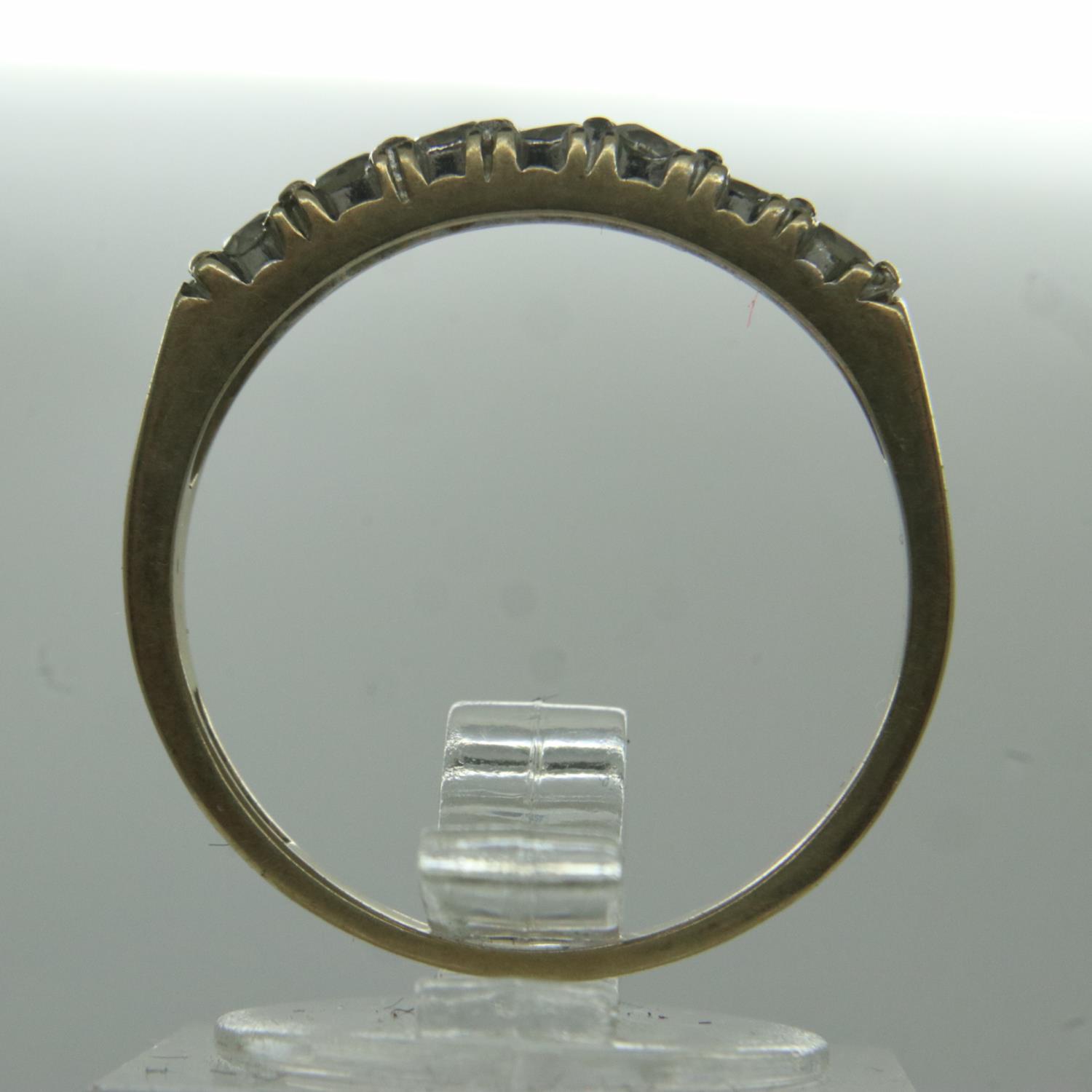 9ct gold ring set with cubic zirconia, size Q, 2.5g. UK P&P Group 0 (£6+VAT for the first lot and £ - Image 2 of 3