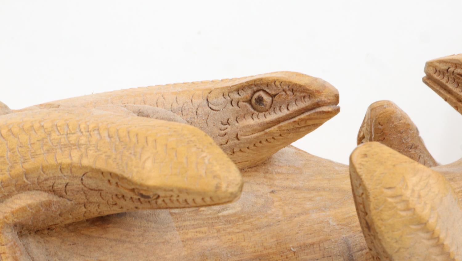 Carved mango wood root depicting lizards, L: 50 cm. UK P&P Group 3 (£30+VAT for the first lot and £ - Image 3 of 3