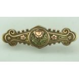 Victorian 9ct gold bar brooch, L: 45mm, 3.2g. UK P&P Group 0 (£6+VAT for the first lot and £1+VAT