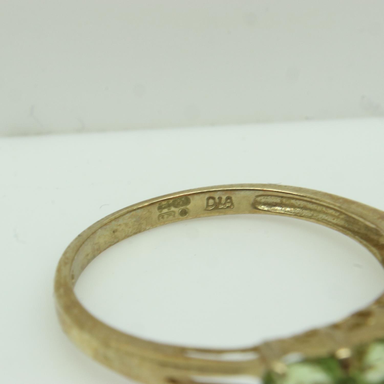 9ct gold diamond and peridot set ring, size P, 2.4g. UK P&P Group 0 (£6+VAT for the first lot and £ - Image 3 of 3